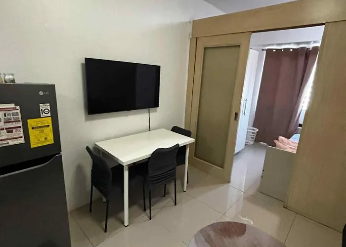 Elizas Place * Manila